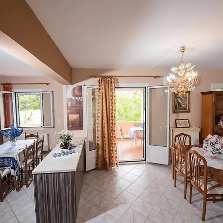 Peaceful Alexandra Lägenhet