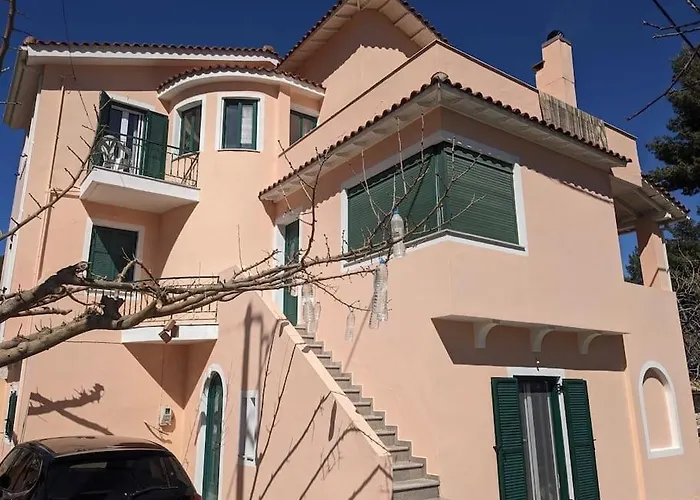 Peaceful Alexandra Kariá